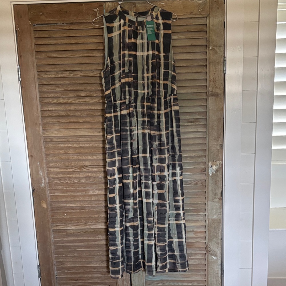 H&M Camouflage Patterned Garment